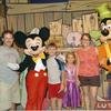Family_With_Goofy_And_Mickey